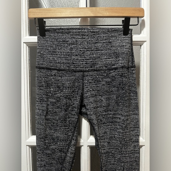 Lululemon Align Crop -Twillines Ice Grey Black - Picture 5 of 9